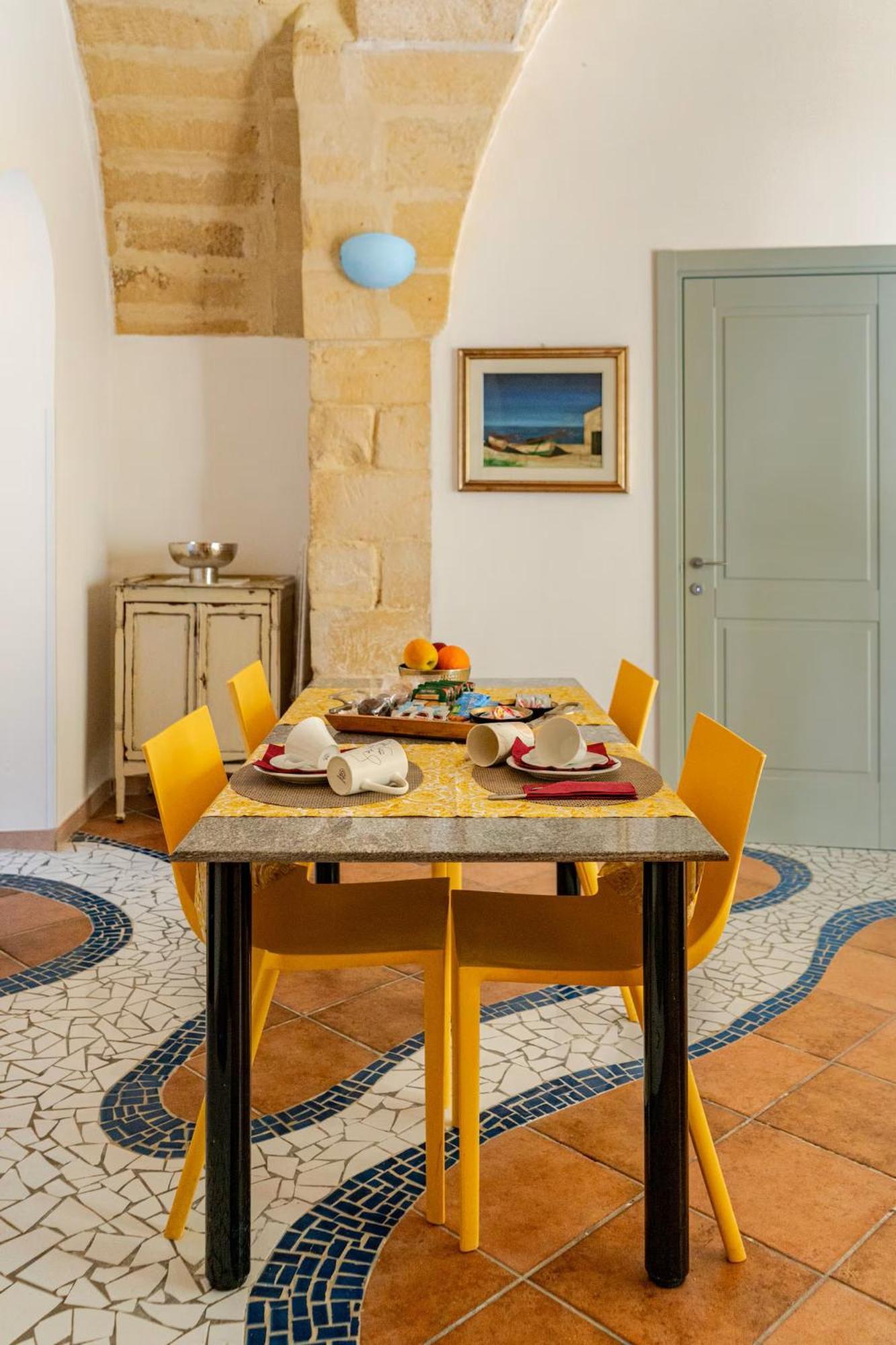B&B Corte Dei Memoli Di Margiotta Giuseppina Lecce Extérieur photo