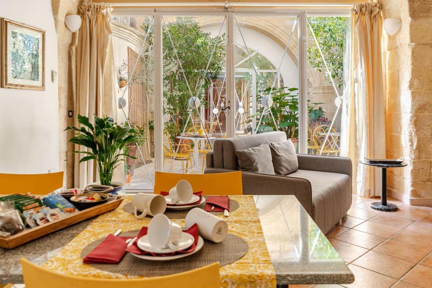 B&B Corte Dei Memoli Di Margiotta Giuseppina Lecce Extérieur photo