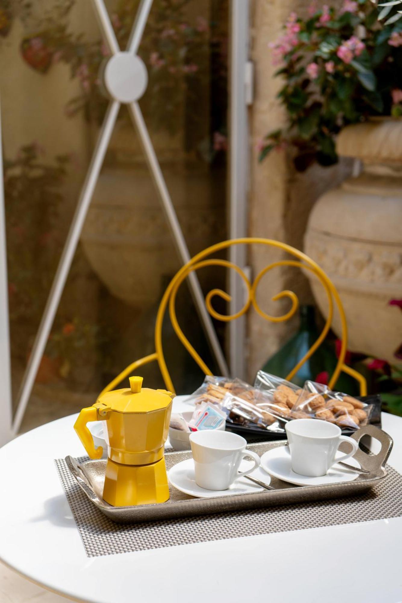 B&B Corte Dei Memoli Di Margiotta Giuseppina Lecce Extérieur photo