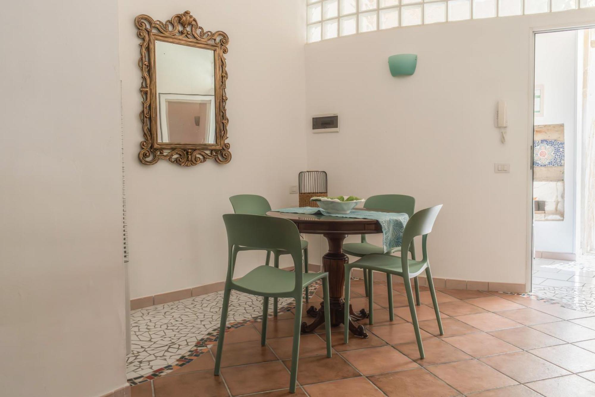 B&B Corte Dei Memoli Di Margiotta Giuseppina Lecce Extérieur photo