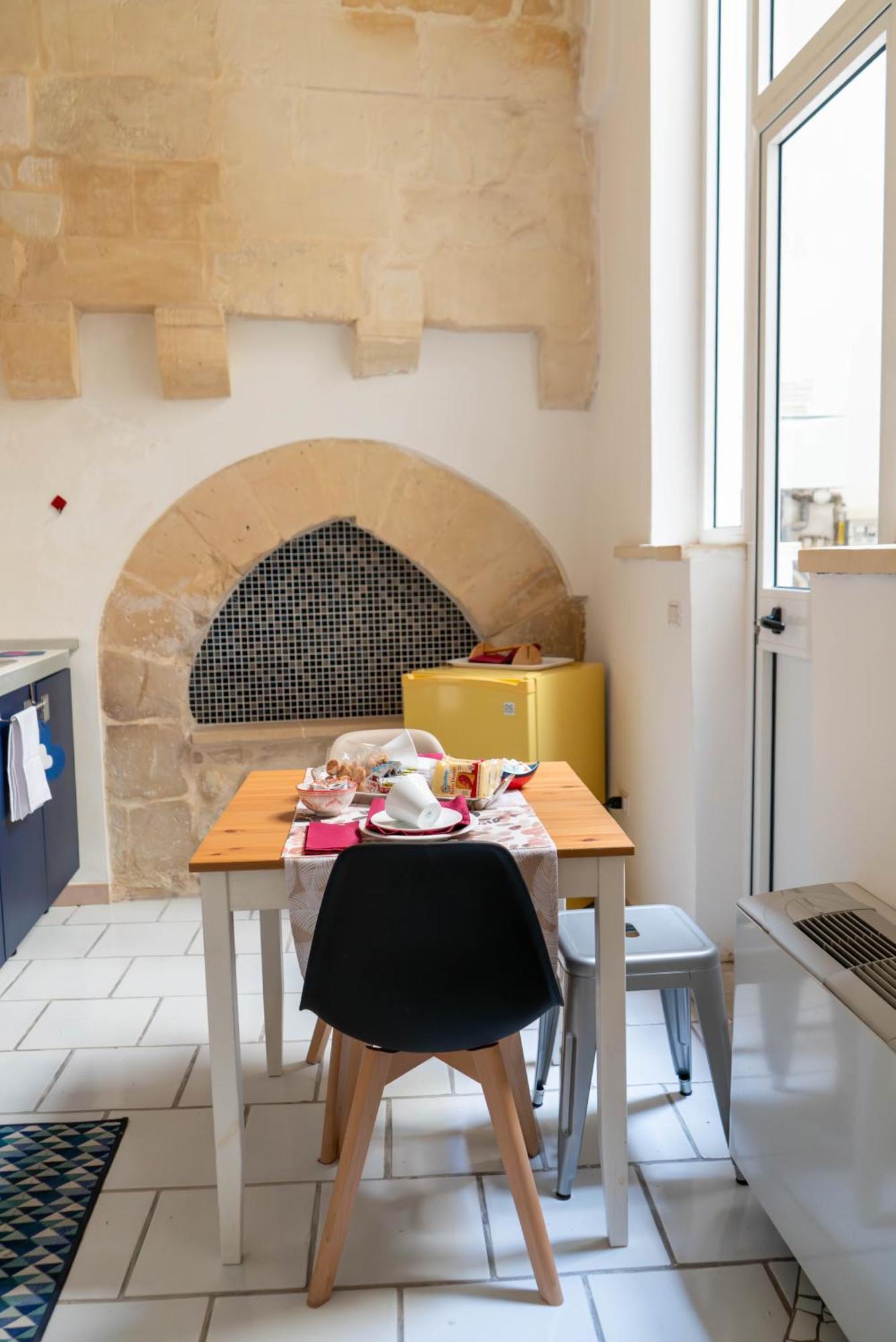 B&B Corte Dei Memoli Di Margiotta Giuseppina Lecce Extérieur photo