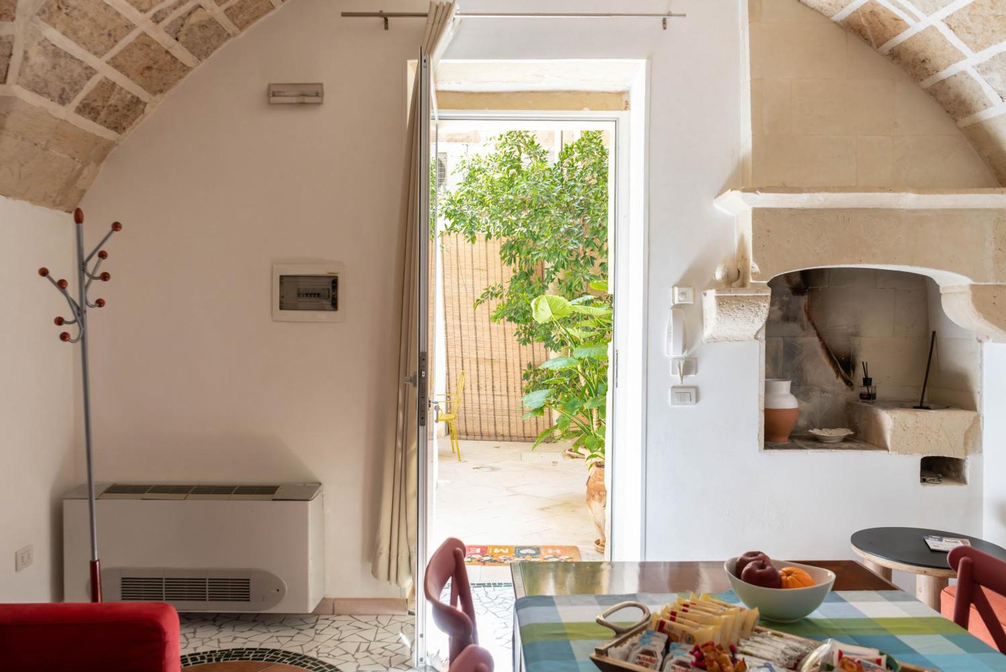 B&B Corte Dei Memoli Di Margiotta Giuseppina Lecce Extérieur photo