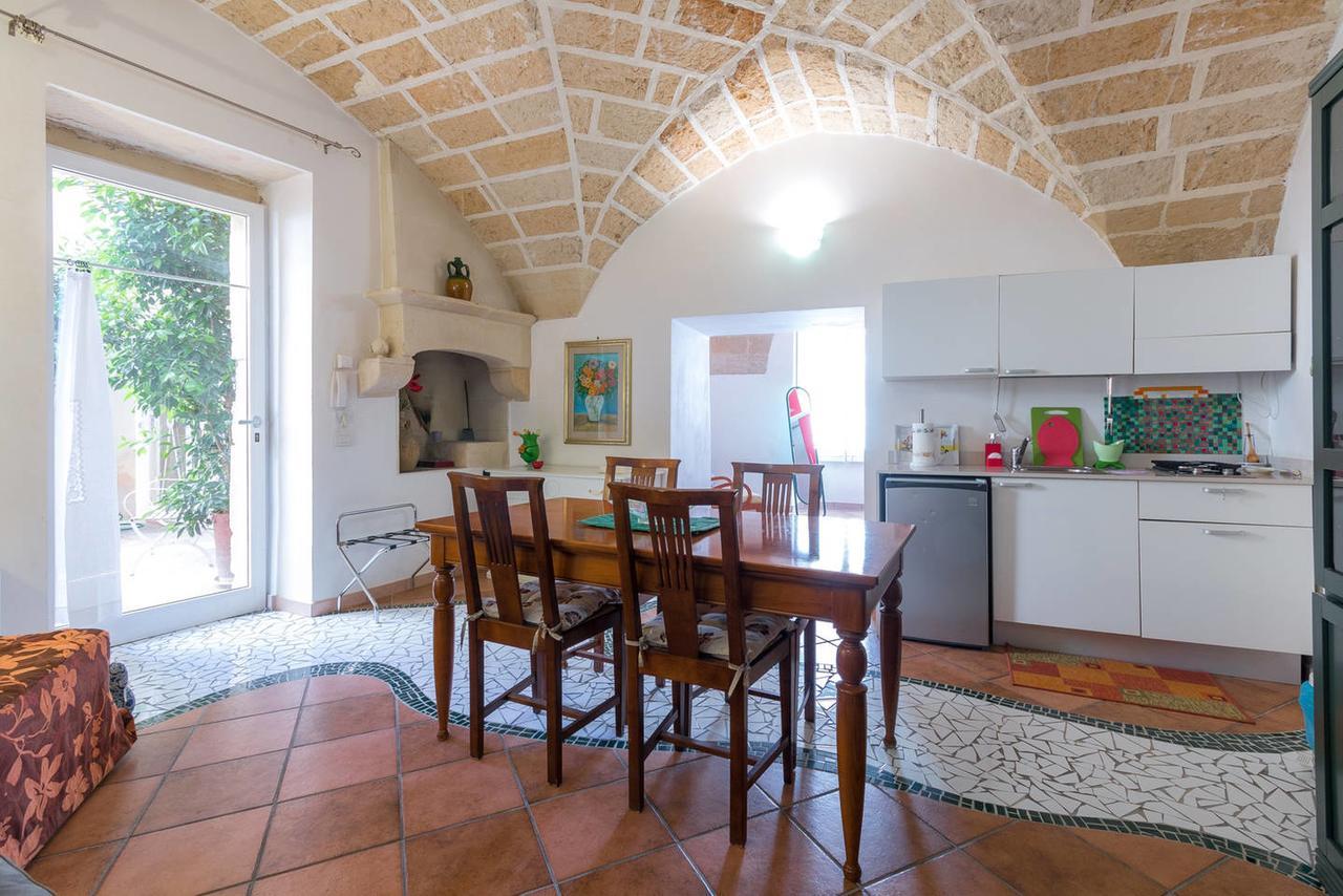 B&B Corte Dei Memoli Di Margiotta Giuseppina Lecce Extérieur photo